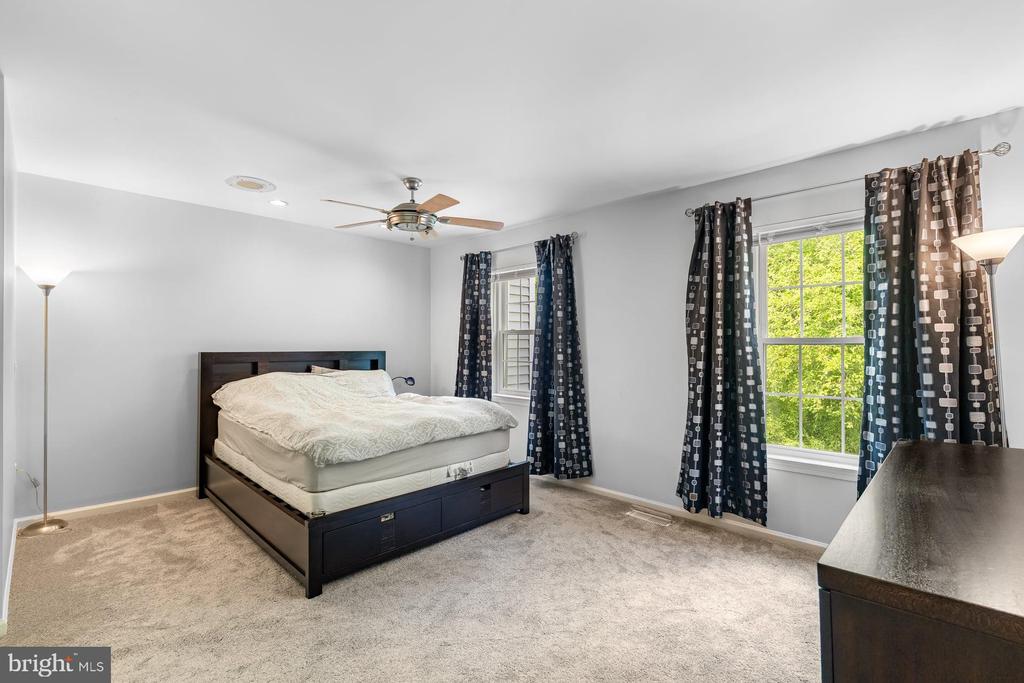 704 CAMBRIDGE CT U-0037