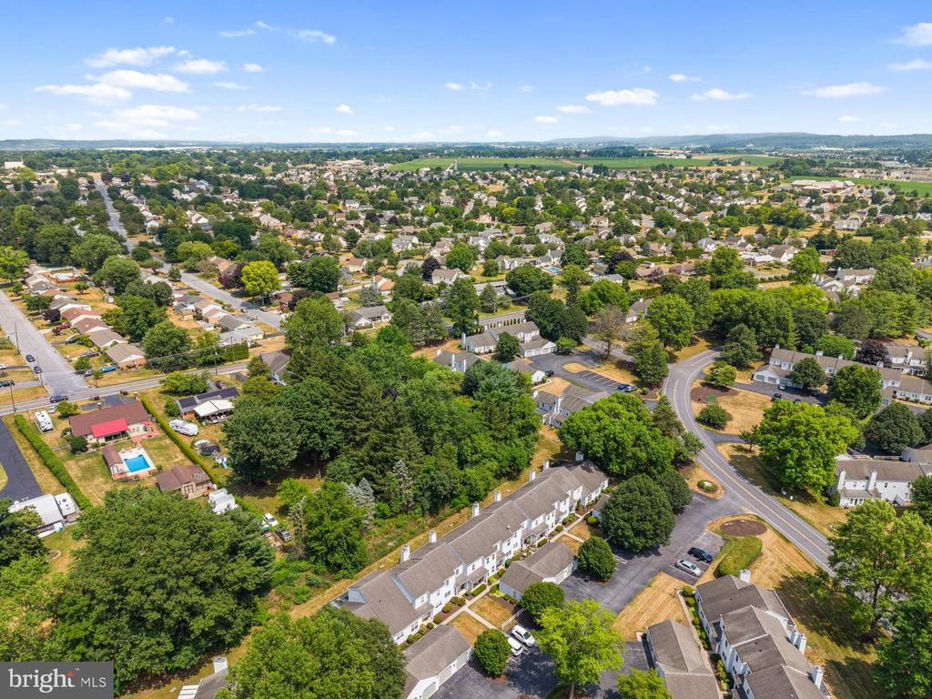 704 CAMBRIDGE CT U-0037