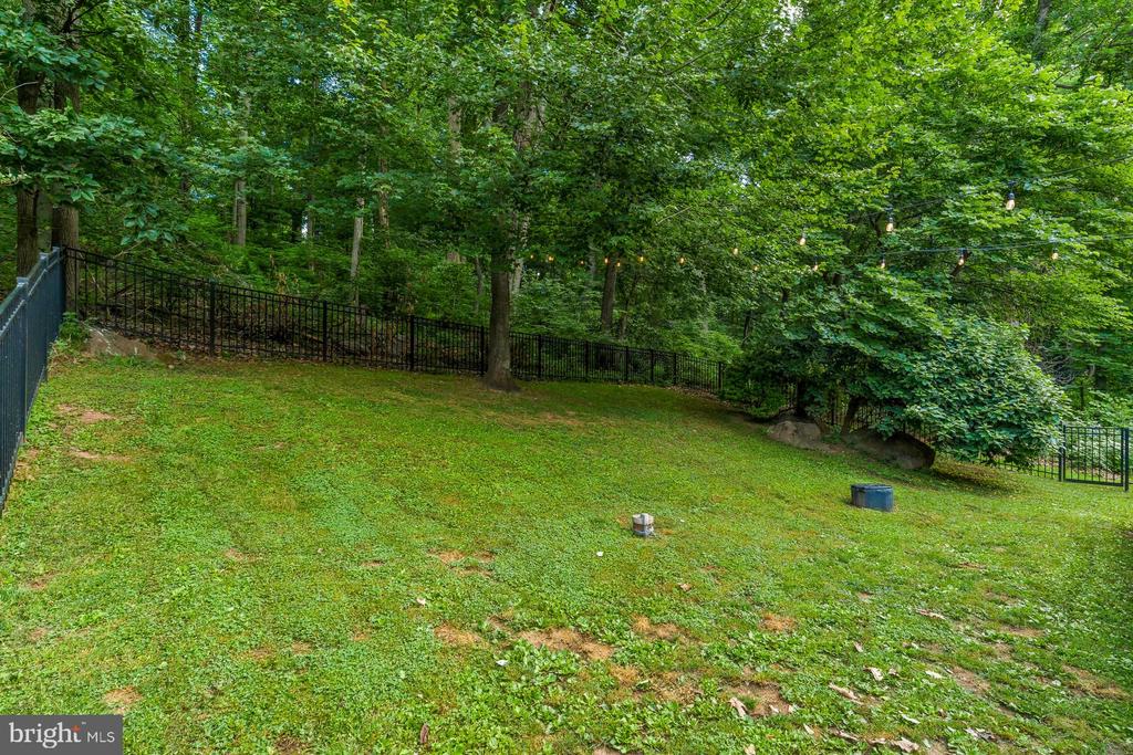 412 TIMBER BRIDGE LN