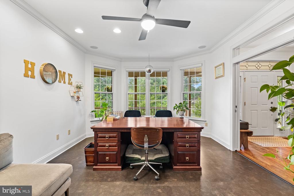 412 TIMBER BRIDGE LN