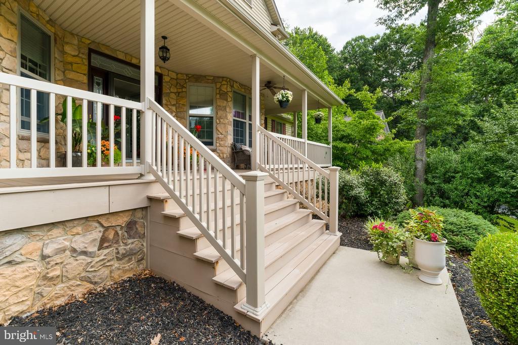 412 TIMBER BRIDGE LN