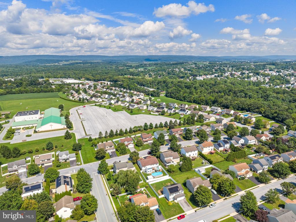 17 MAYFLOWER DRIVE