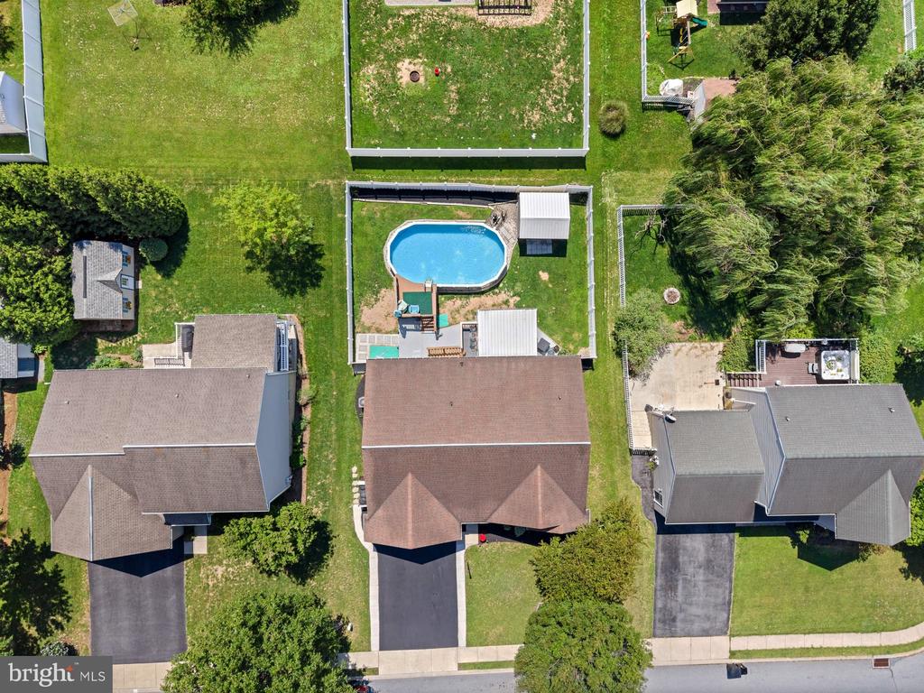 17 MAYFLOWER DRIVE