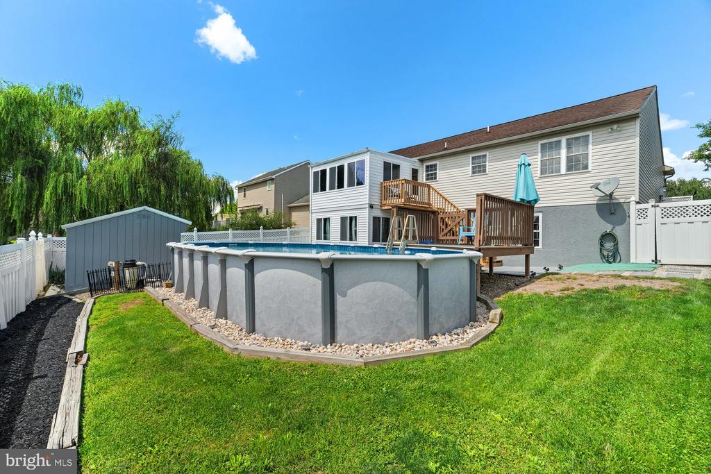 17 MAYFLOWER DRIVE