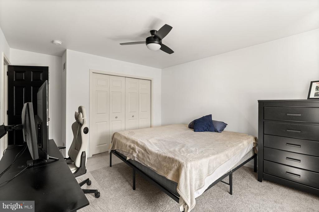 17 MAYFLOWER DRIVE
