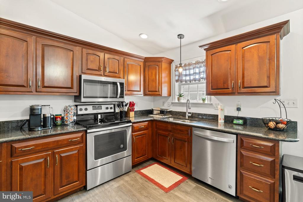 17 MAYFLOWER DRIVE