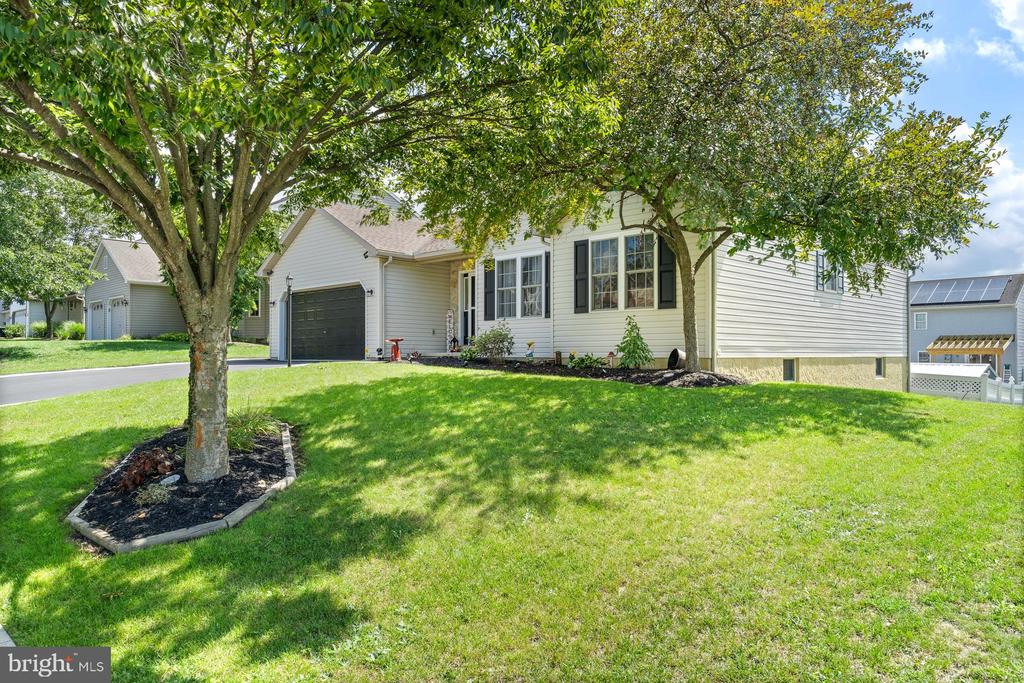 17 MAYFLOWER DRIVE