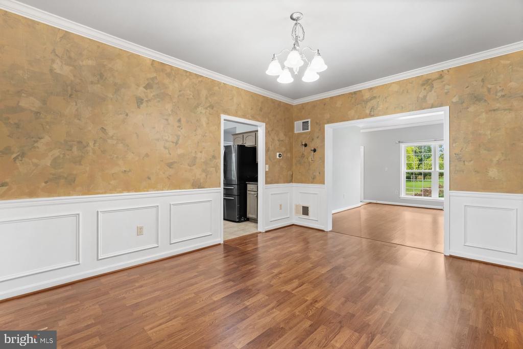 128 S THISTLEDOWN DRIVE