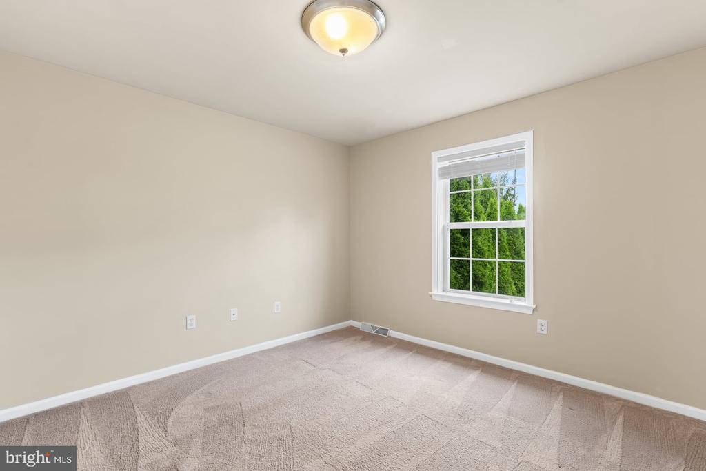 128 S THISTLEDOWN DRIVE