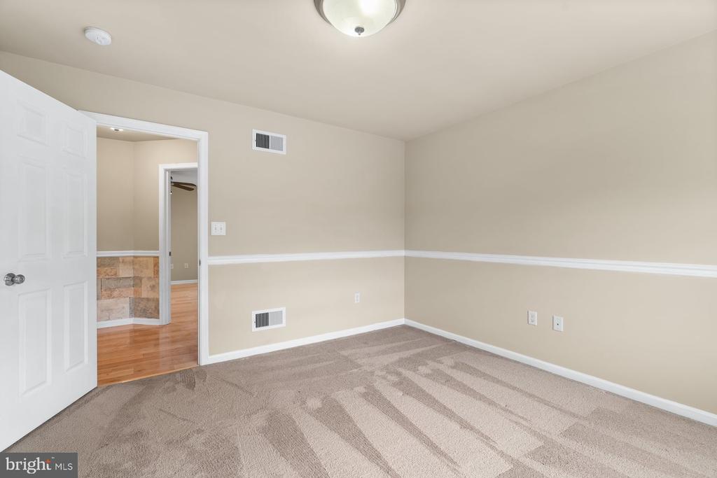 128 S THISTLEDOWN DRIVE