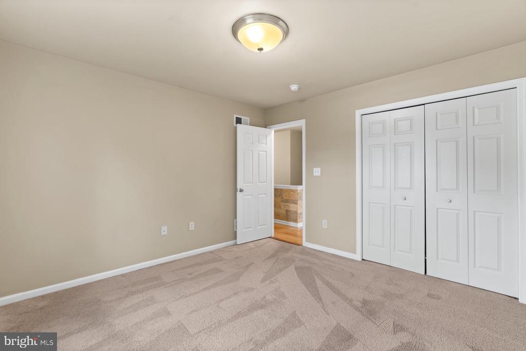 128 S THISTLEDOWN DRIVE