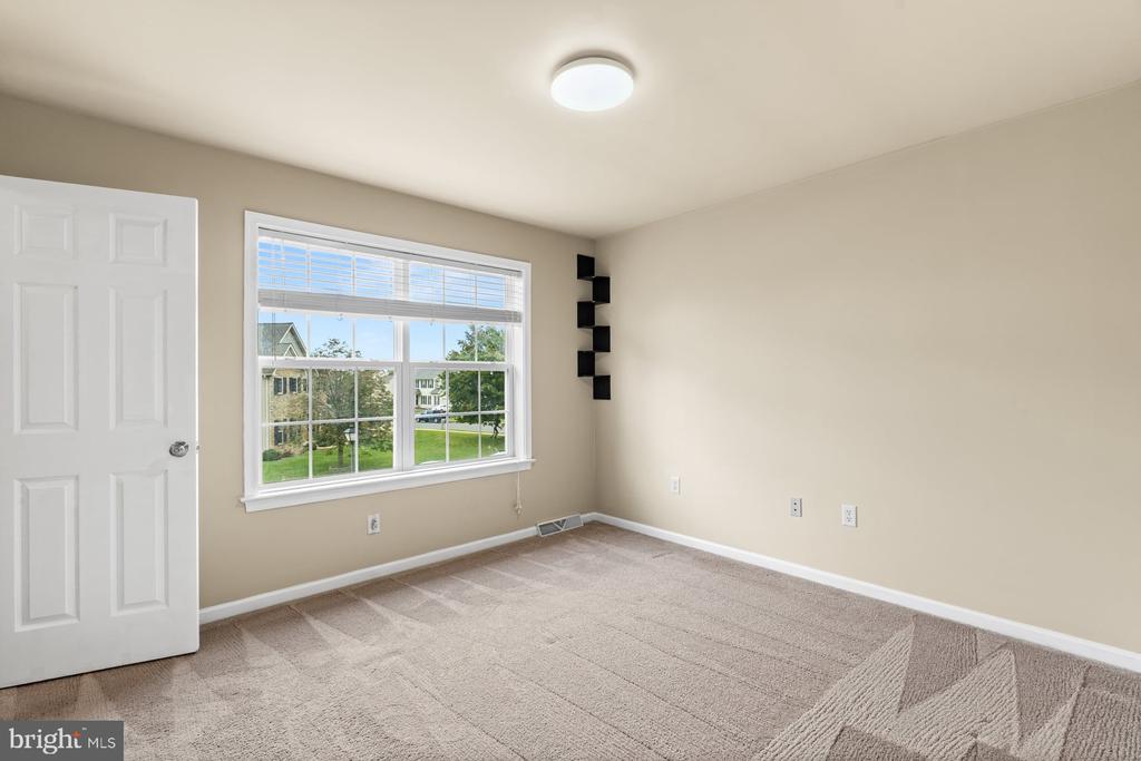 128 S THISTLEDOWN DRIVE