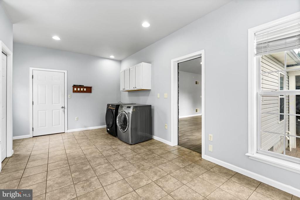 128 S THISTLEDOWN DRIVE