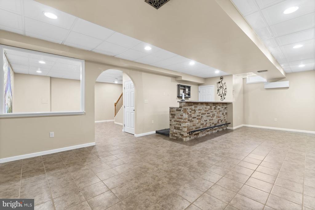 128 S THISTLEDOWN DRIVE