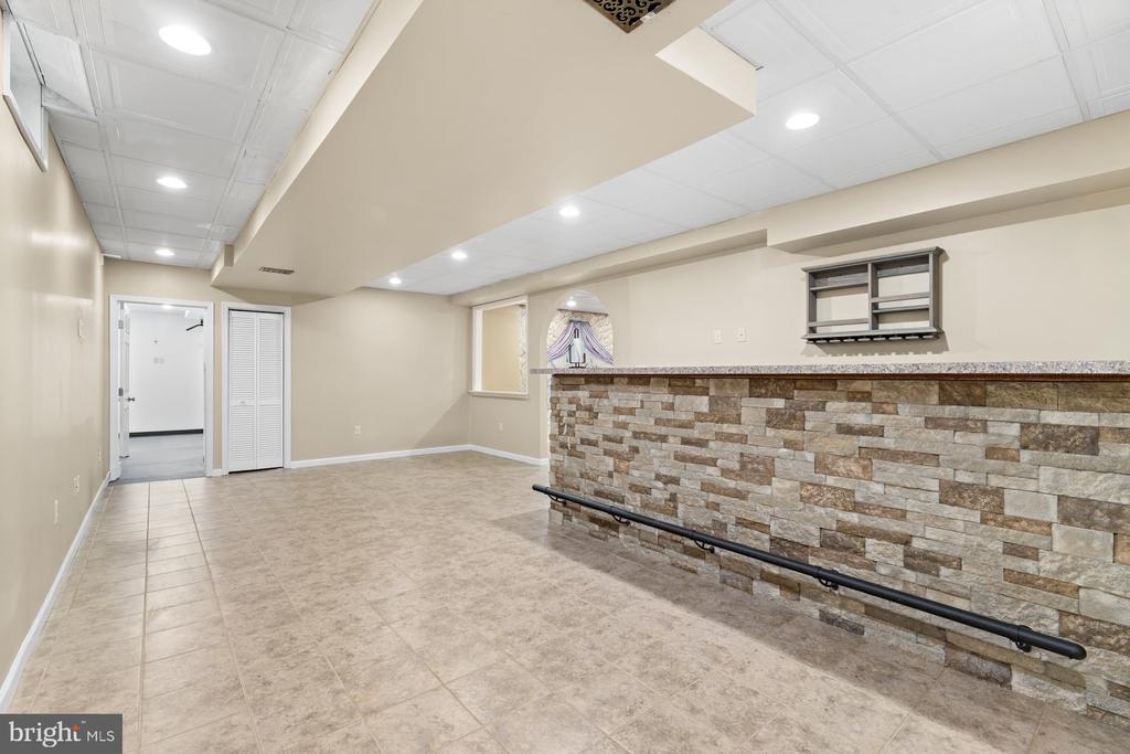 128 S THISTLEDOWN DRIVE