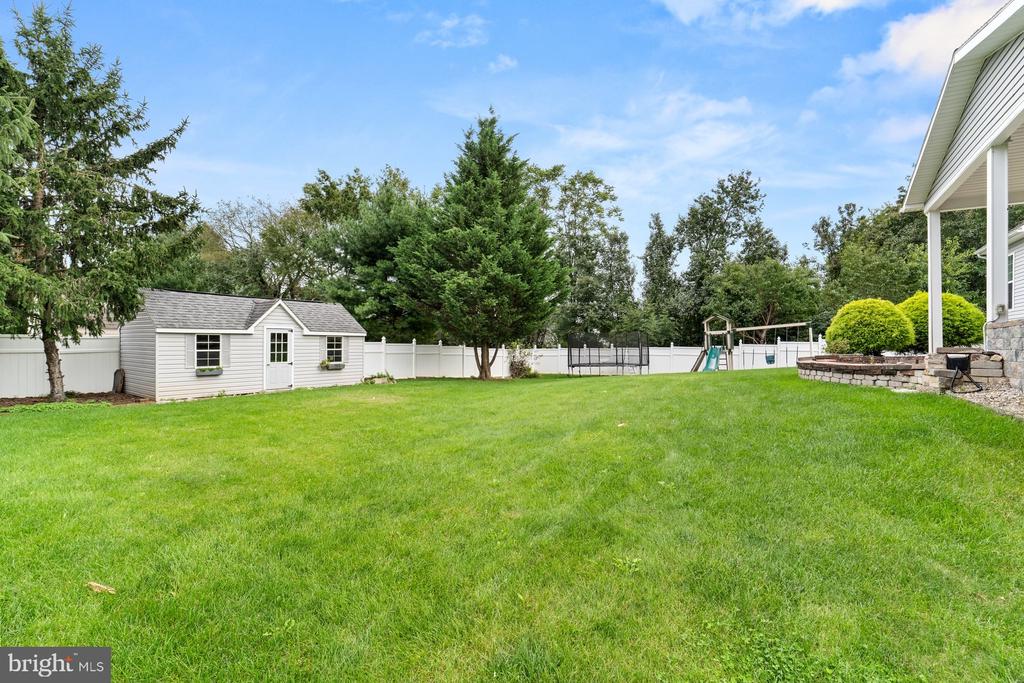 128 S THISTLEDOWN DRIVE