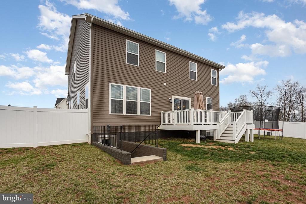 10 Beech Ridge Ln