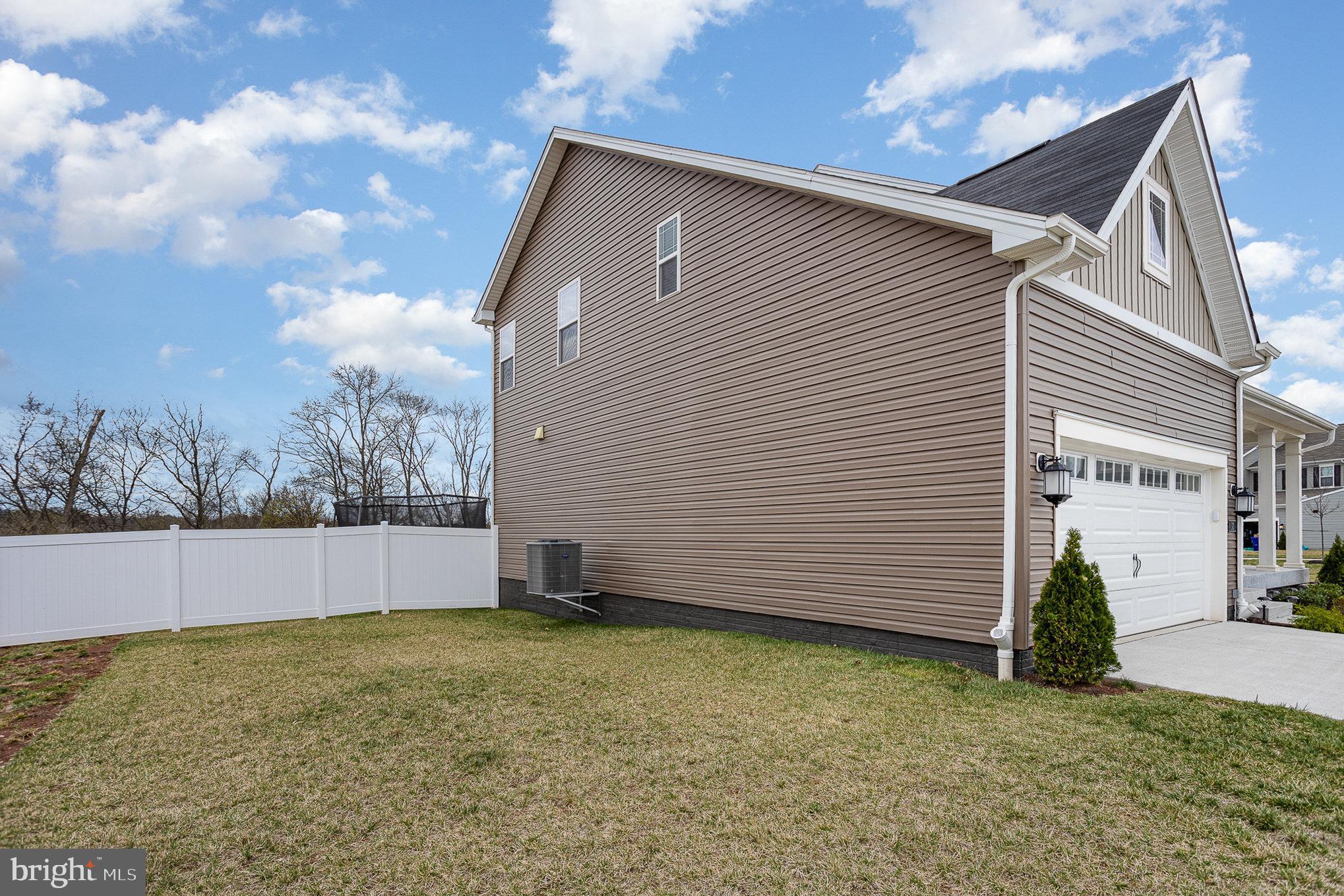 10 Beech Ridge Ln