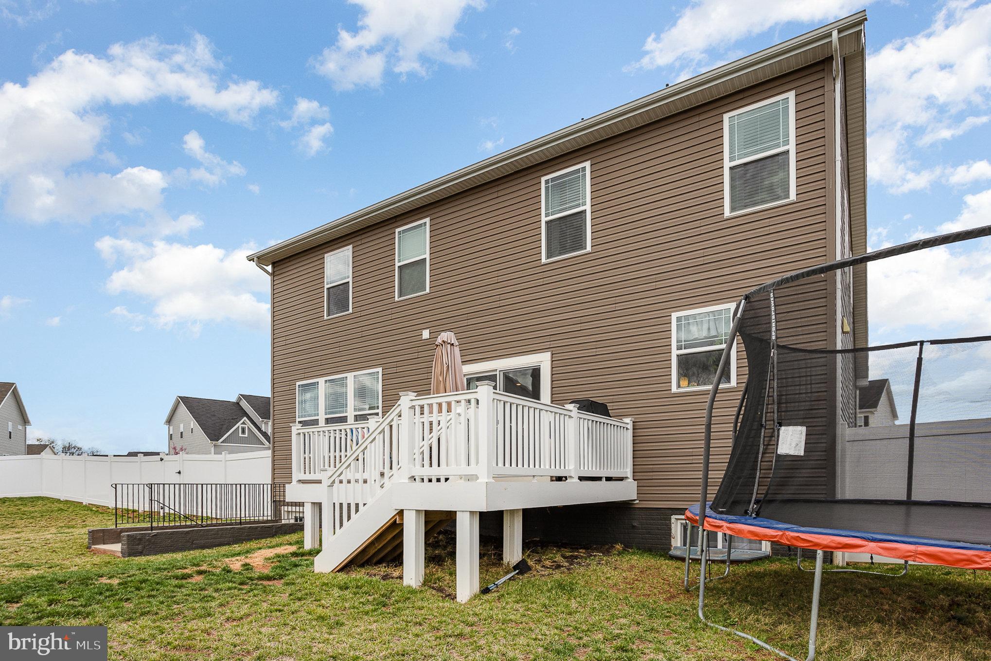 10 Beech Ridge Ln
