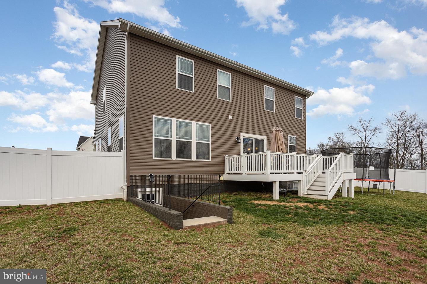10 Beech Ridge Ln