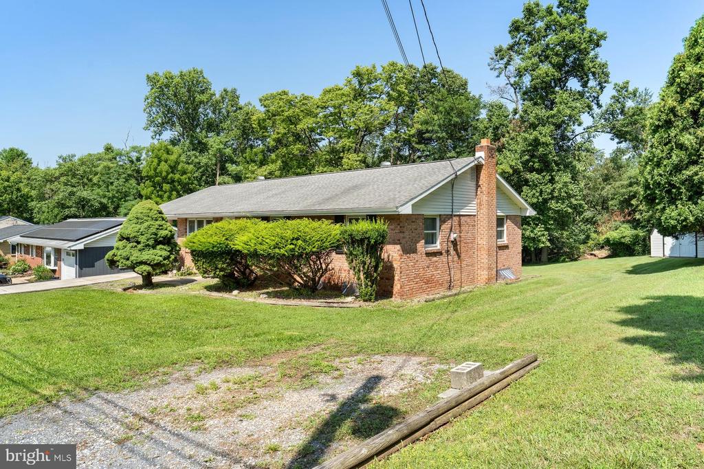 222 OAK KNOLL ROAD