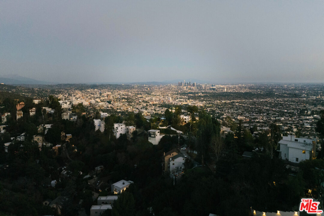 8522 Oak Ct