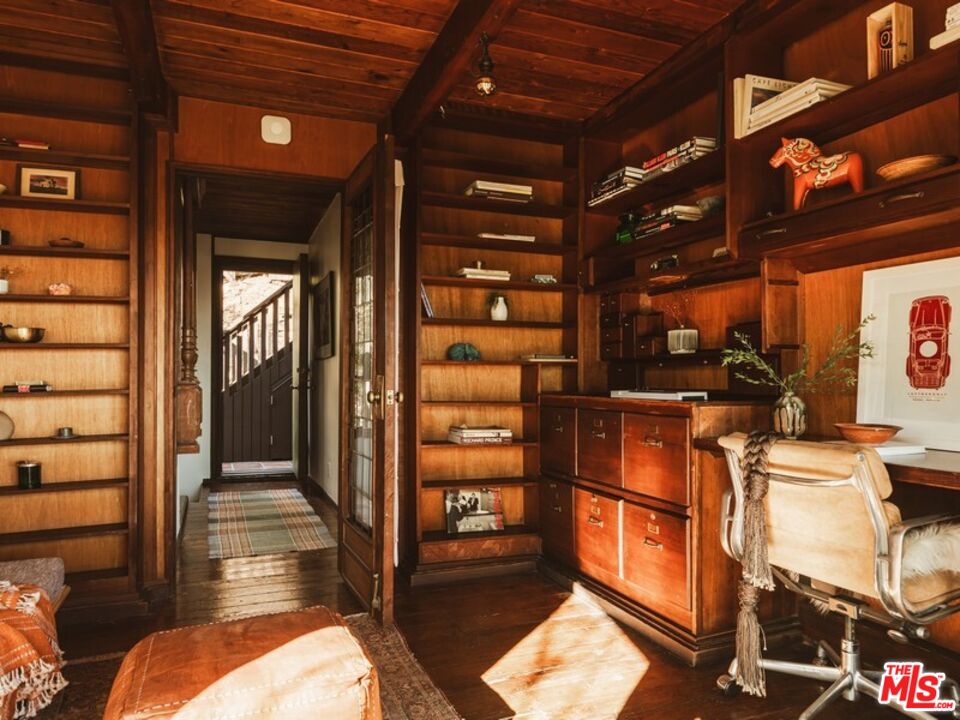 8522 Oak Ct
