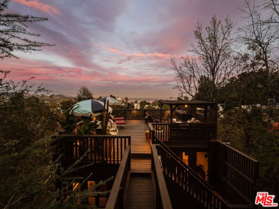 8522 Oak Ct