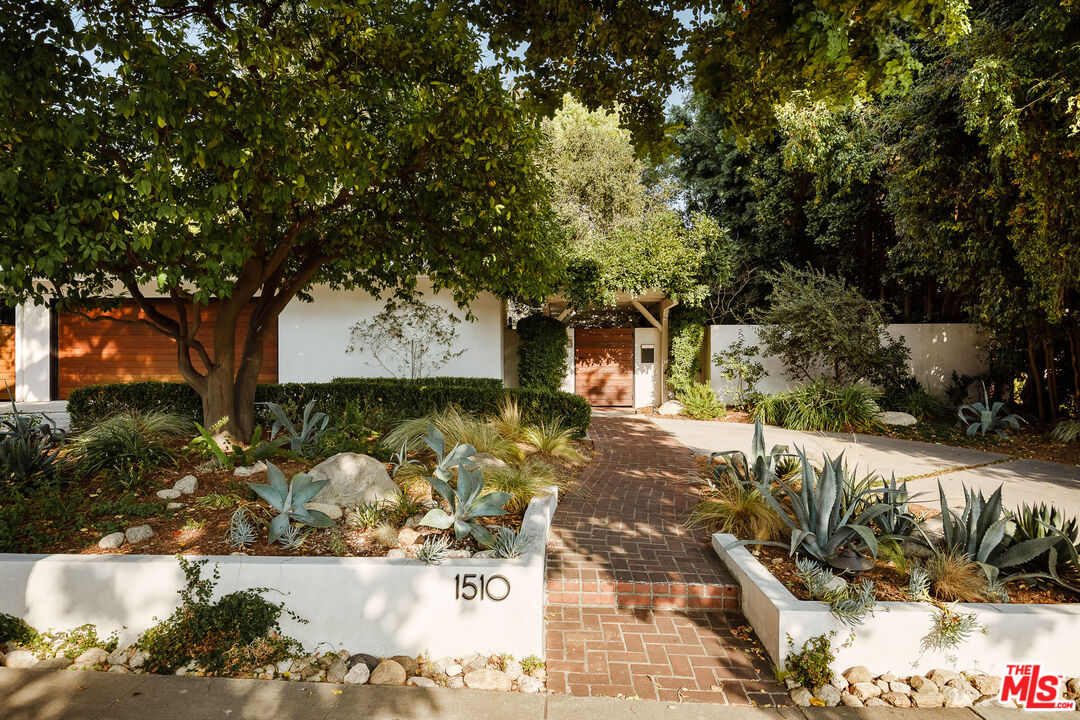 1510 Chelten Way