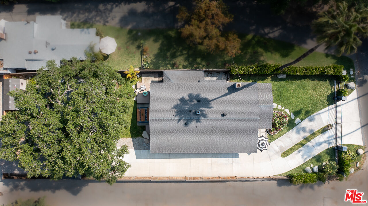 1738 Bellford Ave