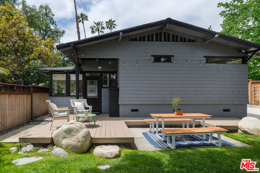 1738 Bellford Ave