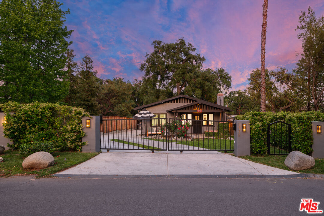 1738 Bellford Ave