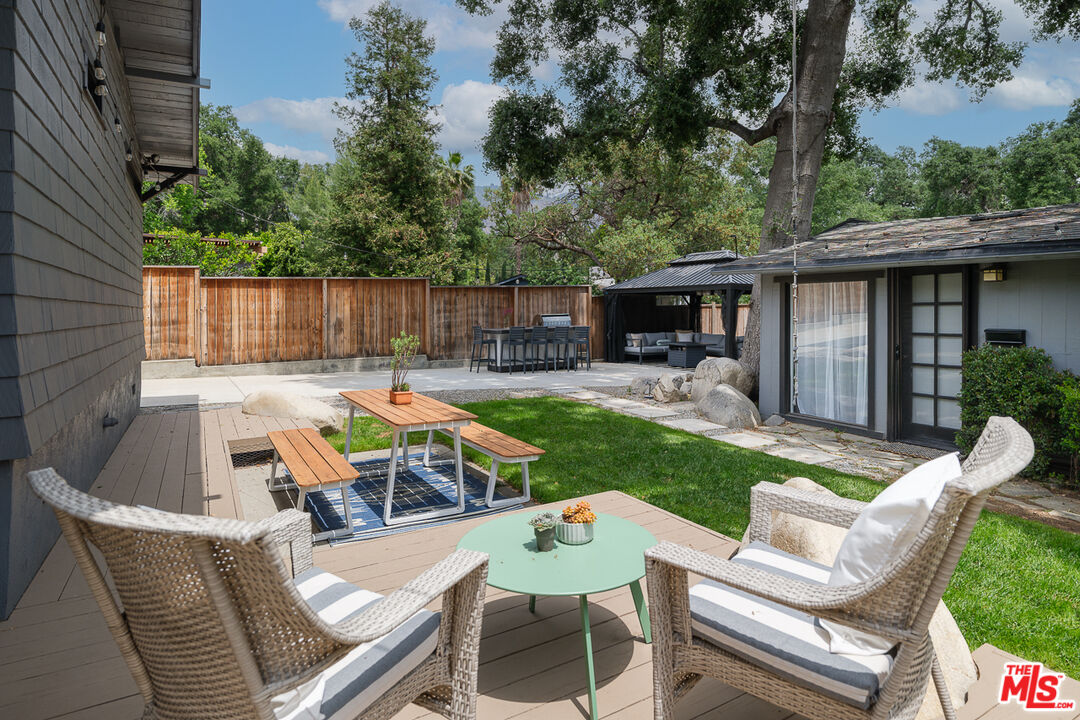 1738 Bellford Ave