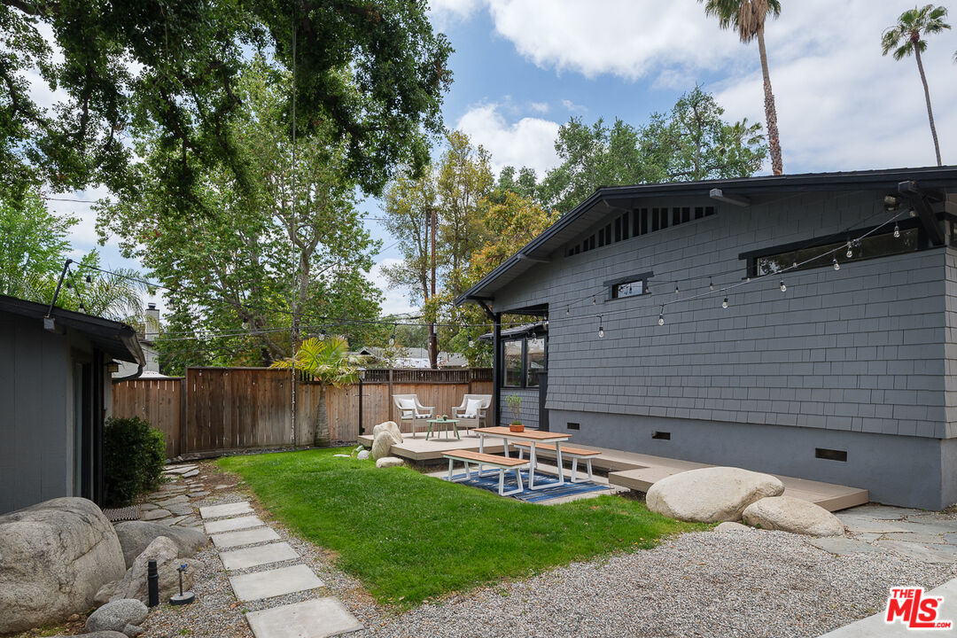 1738 Bellford Ave