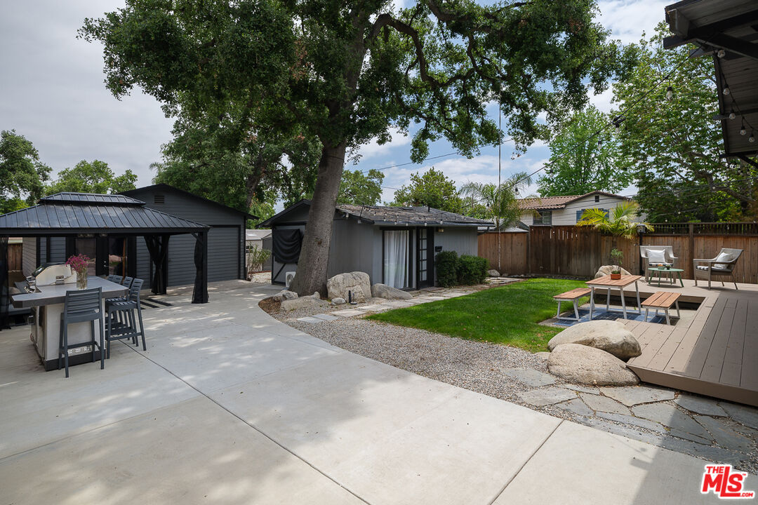 1738 Bellford Ave