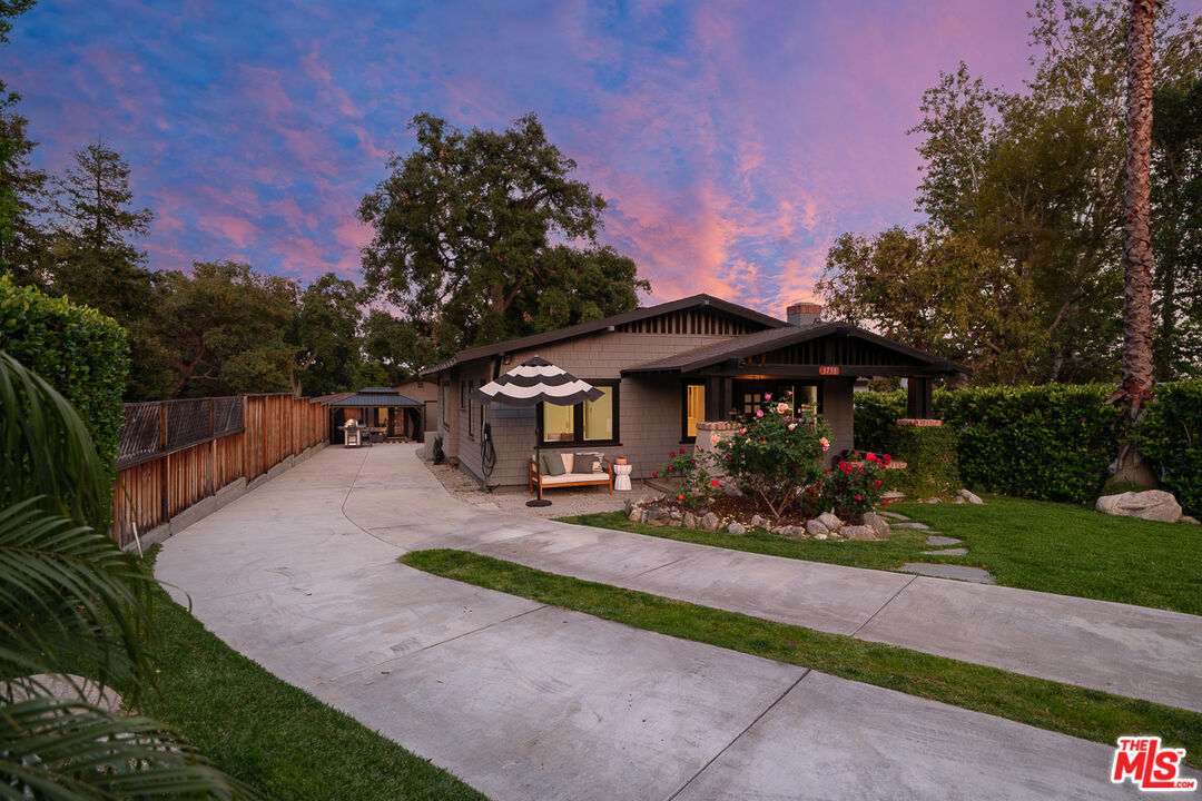 1738 Bellford Ave