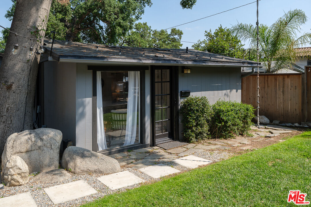 1738 Bellford Ave