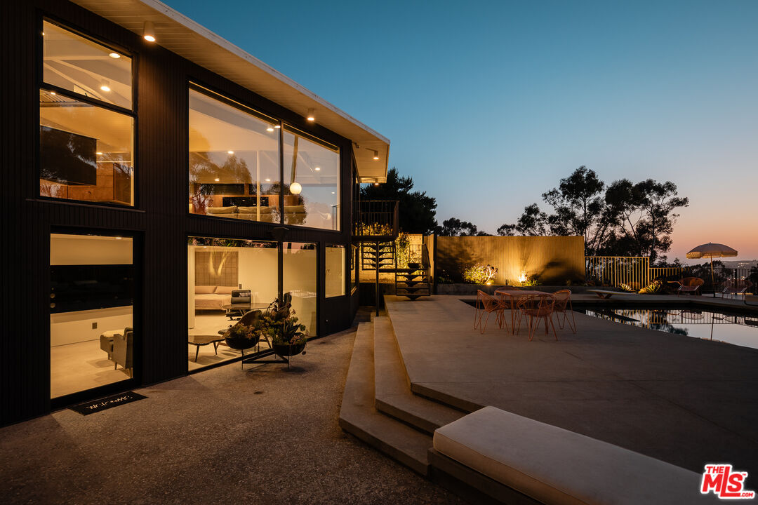 26591 Via California