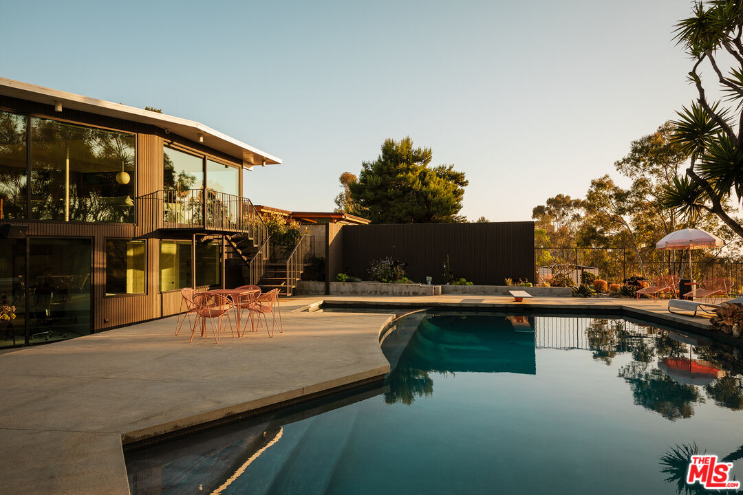 26591 Via California