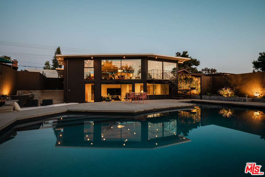 26591 Via California
