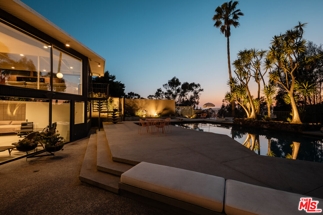 26591 Via California