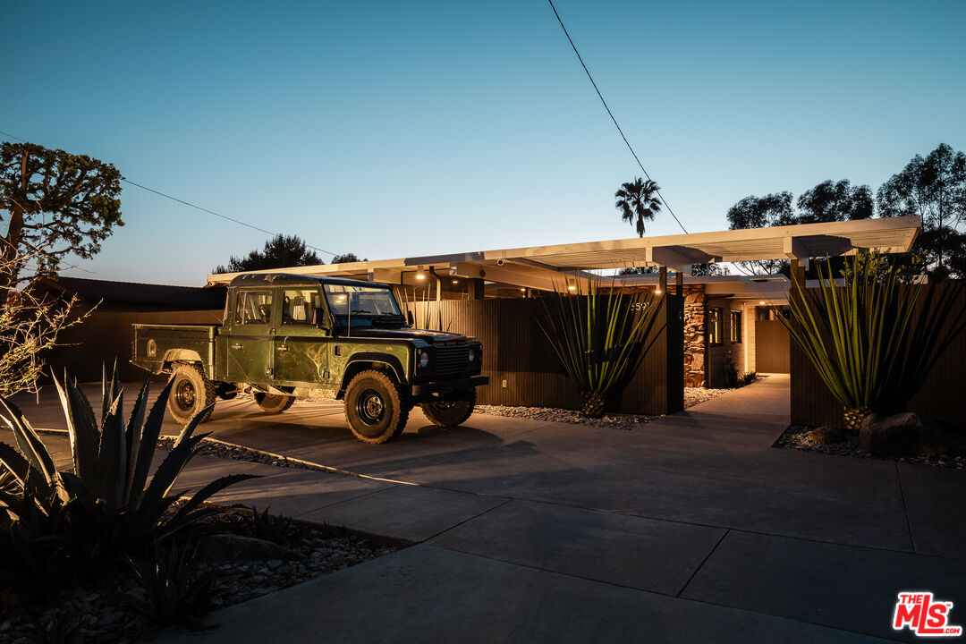 26591 Via California