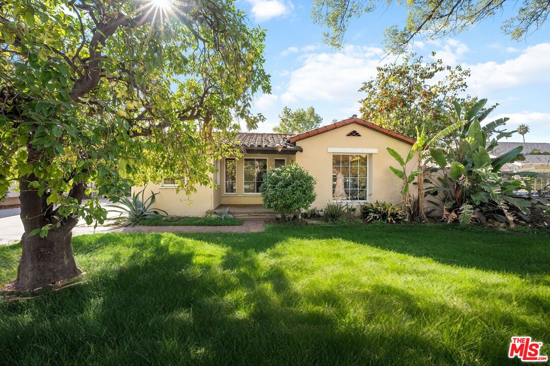2130 Addison Way