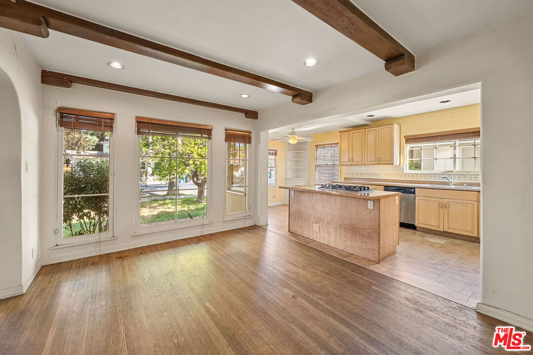 2130 Addison Way
