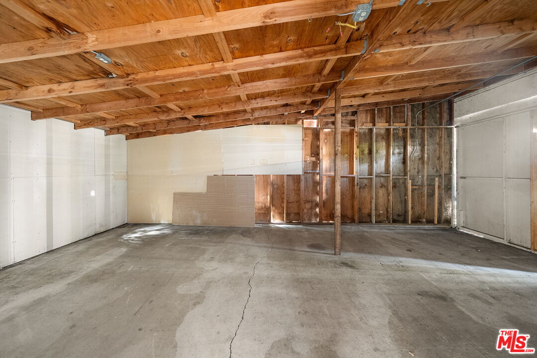 2130 Addison Way