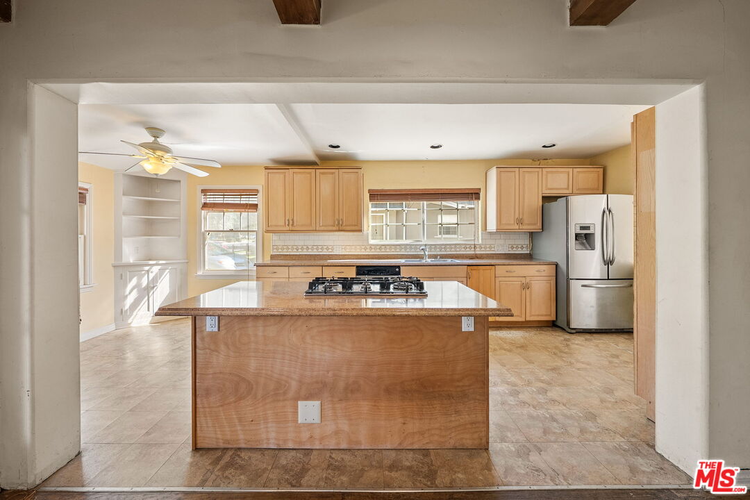 2130 Addison Way