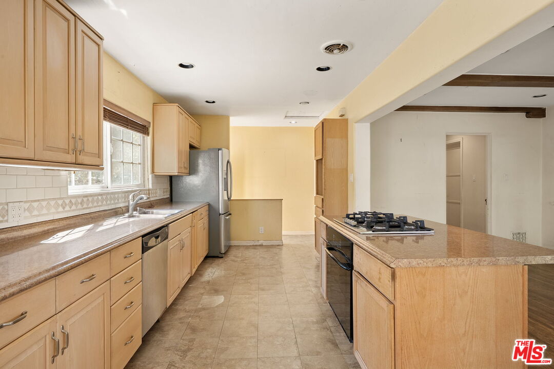 2130 Addison Way