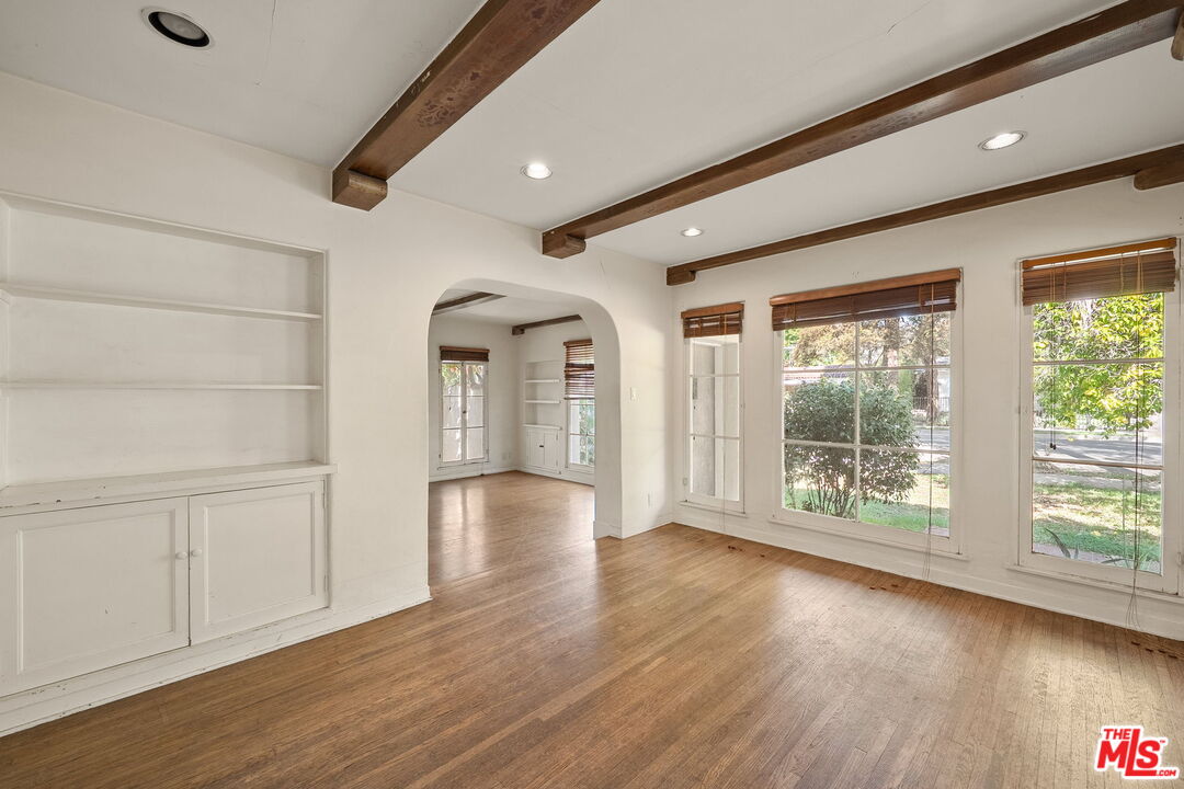 2130 Addison Way