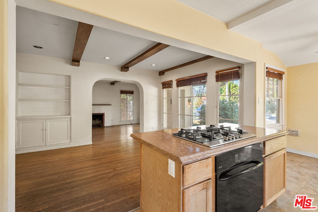 2130 Addison Way