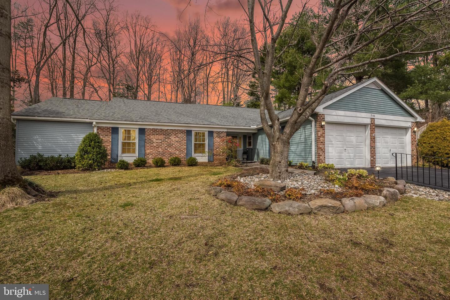 948 Shadewater Way